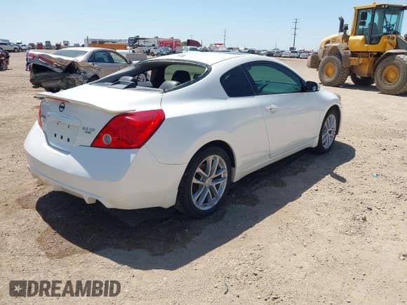 ✅ 2012 Nissan Altima SR • VIN: 1N4BL2EP2CC195612 • Lot: 42517663. Listed on IAAI with 164,424 mi. Free auction sales archive from the USA and detailed vehicle history report at DreamBid. Image 4.