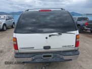 ✅ 2000 Chevrolet Suburban LS • VIN: 3GNFK16T5YG181686 • Лот: 42392480. Опубликован ранее на IAAI с пробегом 300 323 миль. Бесплатный доступ к архиву аукционных продаж из США и подробный отчёт об истории автомобиля на DreamBid. Изображение 16.