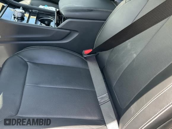 ✅ 2023 Jeep Grand Cherokee Overland • VIN: 1C4RJYD6XP8868844 • Lot: 67318045. Listed on Copart with 35 mi. Free auction sales archive from the USA and detailed vehicle history report at DreamBid. Image 13.