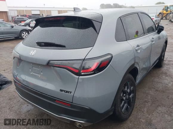 ✅ 2024 Honda HR-V Sport • VIN: 3CZRZ2H5XRM766296 • Лот: 43544307. Опубликован ранее на IAAI с пробегом 20 318 миль. Бесплатный доступ к архиву аукционных продаж из США и подробный отчёт об истории автомобиля на DreamBid. Изображение 4.