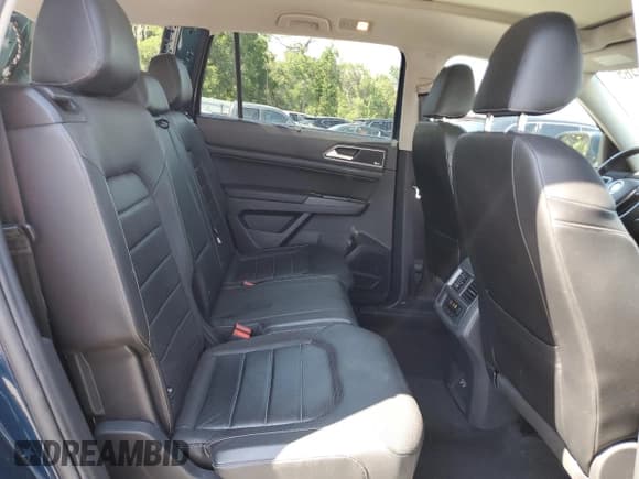 ✅ 2018 Volkswagen Atlas SEL Premium • VIN: 1V2NR2CA6JC577688 • Lot: 60800465. Listed on Copart with 82,841 mi. Free auction sales archive from the USA and detailed vehicle history report at DreamBid. Image 11.