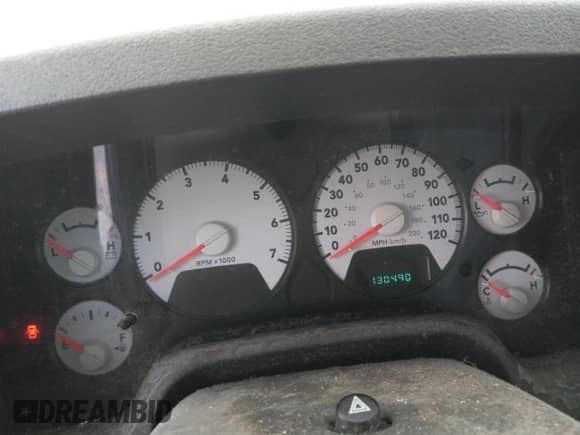 2006 Dodge 1500 SLT z VIN 1D7HU16296J228402, wystawiony jako Copart lot #79925124 z przebiegiem 130 440 mil mil oraz Szkoda całkowita • Salvage title. Historia ofert i sprzedaży dostępna na DreamBid. Obrazek 9.