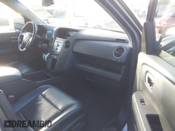 ✅ 2009 Honda Pilot EX-L • VIN: 5FNYF48539B038328 • Lot: 43751012. Listed on IAAI with 176,626 mi. Free auction sales archive from the USA and detailed vehicle history report at DreamBid. Image 5.