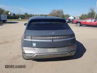 2023 Hyundai Ioniq 5 Limited z VIN KM8KRDAFXPU187903, wystawiony jako Copart lot #63248414 z przebiegiem Nie podano mil oraz Szkoda całkowita • Salvage title. Historia ofert i sprzedaży dostępna na DreamBid. Obrazek 6.