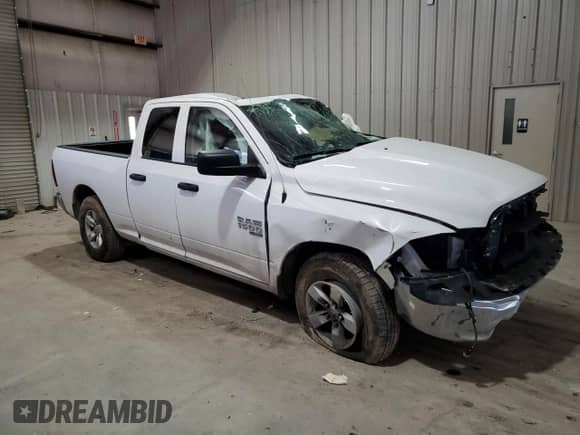 2024 Ram 1500 SLT z VIN 1C6RR6GG7RS142468, wystawiony jako Copart lot #50719445 z przebiegiem 23 062 mil mil oraz Czysty tytuł • Clean title. Historia ofert i sprzedaży dostępna na DreamBid. Obrazek 4.