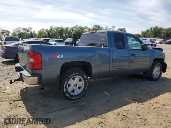 ✅ 2010 Chevrolet Silverado 1500 LT • VIN: 1GCSKSE35AZ119144 • Lot: 70230304. Listed on Copart with 131,257 mi. Free auction sales archive from the USA and detailed vehicle history report at DreamBid. Image 3.