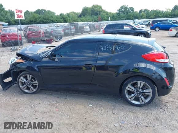 2016 Hyundai Veloster with VIN KMHTC6AD3GU300624, listed as a IAAI auction lot 42951960 with 83,779 mi miles and . Bid and sale history available at DreamBid. Image 14.