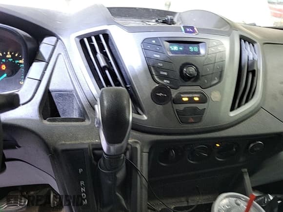 ✅ 2016 Ford Transit Cargo • VIN: 1FTYE1CMXGKB49264 • Lot: 43940612. Listed on IAAI with 270,062 mi. Free auction sales archive from the USA and detailed vehicle history report at DreamBid. Image 25.