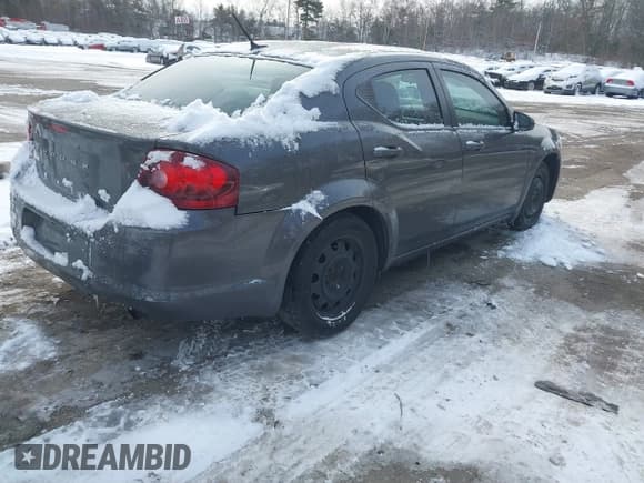✅ 2014 Dodge Avenger SE • VIN: 1C3CDZAB3EN233665 • Lot: 41390785. Wystawiony na IAAI z przebiegiem 128 193 mil. Bezpłatny archiwum sprzedaży aukcyjnych z USA i szczegółowy raport historii pojazdu na DreamBid. Zdjęcie 4.