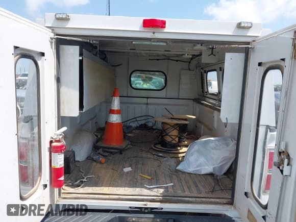 ✅ 2014 Ford F-150 XL • VIN: 1FTMF1EM9EKE58049 • Lot: 42549145. Listed on IAAI with 133,349 mi. Free auction sales archive from the USA and detailed vehicle history report at DreamBid. Image 8.