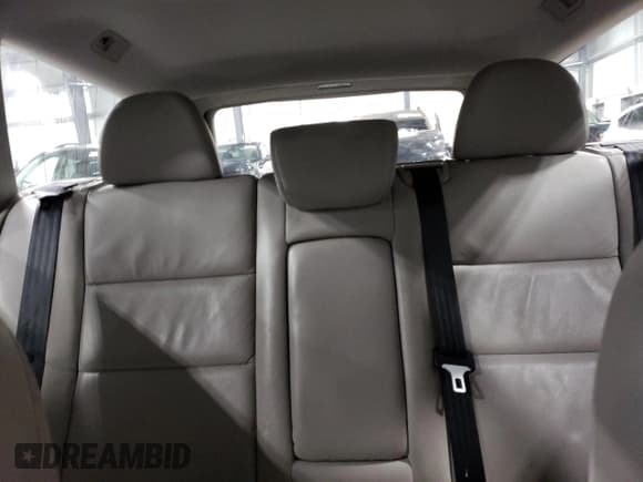 ✅ 2010 Volvo V50 • VIN: YV1382MW5A2575954 • Lot: 74050034. Listed on Copart with 195,447 mi. Free auction sales archive from the USA and detailed vehicle history report at DreamBid. Image 10.