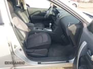 ✅ 2013 Nissan Rogue S • VIN: JN8AS5MV4DW629835 • Lot: 43348437. Wystawiony na IAAI z przebiegiem 179 678 mil. Bezpłatny archiwum sprzedaży aukcyjnych z USA i szczegółowy raport historii pojazdu na DreamBid. Zdjęcie 5.