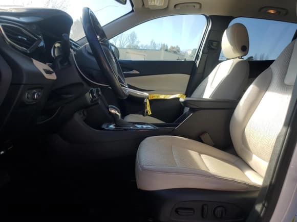 ✅ 2020 Buick Encore GX Essence • VIN: KL4MMGSL9LB112059 • Lot: 93206205. Listed on Copart with 43,221 mi. Free auction sales archive from the USA and detailed vehicle history report at DreamBid. Image 7.