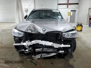 ✅ 2021 BMW X4 M • VIN: 5YMUJ0C05M9E04935 • Lot: 42149535. Wystawiony na Copart z przebiegiem Nie podano. Bezpłatny archiwum sprzedaży aukcyjnych z USA i szczegółowy raport historii pojazdu na DreamBid. Zdjęcie 5.