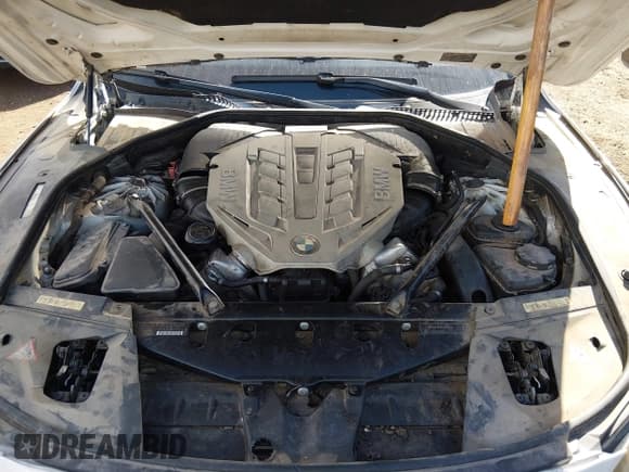 ✅ 2010 BMW 7 Series 750Li • VIN: WBAKB8C52ACY62724 • Lot: 43810543. Listed on IAAI with 148,337 mi. Free auction sales archive from the USA and detailed vehicle history report at DreamBid. Image 10.