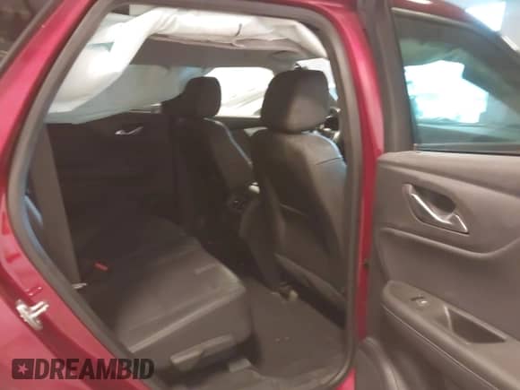 ✅ 2021 Chevrolet Blazer LT • VIN: 3GNKBJRS2MS520283 • Lot: 42059583. Wystawiony na IAAI z przebiegiem 81 284 mil mil. Skorzystaj z bezpłatnego archiwum sprzedaży aukcyjnych z USA i zobacz szczegółowy raport historii pojazdu na DreamBid. Zdjęcie 8.