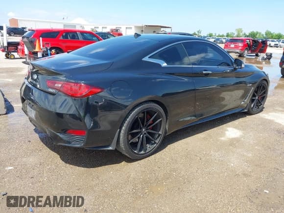 ✅ 2020 Infiniti Q60 Red Sport 400 • VIN: JN1FV7EK0LM400011 • Lot: 42110498. Listed on IAAI with 112,257 mi. Free auction sales archive from the USA and detailed vehicle history report at DreamBid. Image 4.