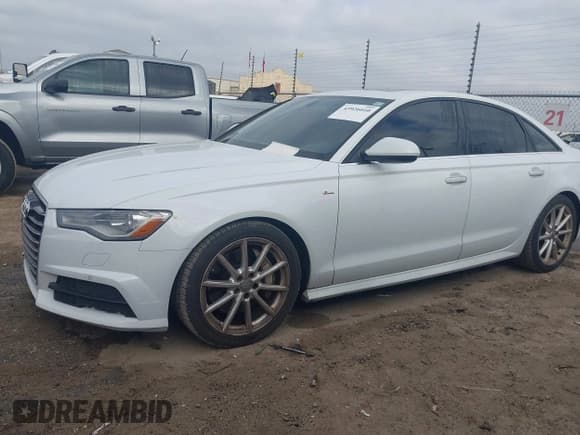 ✅ 2017 Audi A6 Premium • VIN: WAUC8AFC5HN036033 • Lot: 43926010. Wystawiony na IAAI z przebiegiem 114 273 mil. Bezpłatny archiwum sprzedaży aukcyjnych z USA i szczegółowy raport historii pojazdu na DreamBid. Zdjęcie 14.