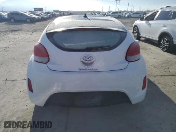 ✅ 2015 Hyundai Veloster RE:FLEX • VIN: KMHTC6AD7FU233573 • Lot: 87770095. Wystawiony na Copart z przebiegiem 111 881 mil. Bezpłatny archiwum sprzedaży aukcyjnych z USA i szczegółowy raport historii pojazdu na DreamBid. Zdjęcie 6.