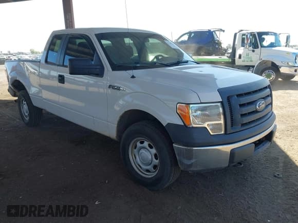 ✅ 2012 Ford F-150 XL • VIN: 1FTFX1EF2CFC06012 • Lot: 42330104. Wystawiony na IAAI z przebiegiem 273 277 mil. Bezpłatny archiwum sprzedaży aukcyjnych z USA i szczegółowy raport historii pojazdu na DreamBid. Zdjęcie 1.