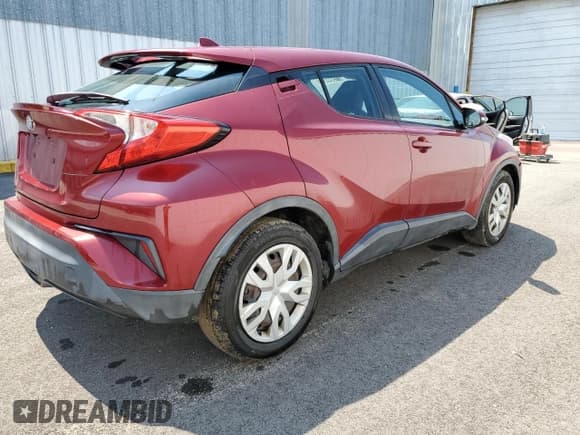 ✅ 2018 Toyota C-HR XLE • VIN: NMTKHMBXXJR007022 • Лот: 71584485. Опубликован ранее на Copart с пробегом 131 005 миль. Бесплатный доступ к архиву аукционных продаж из США и подробный отчёт об истории автомобиля на DreamBid. Изображение 3.
