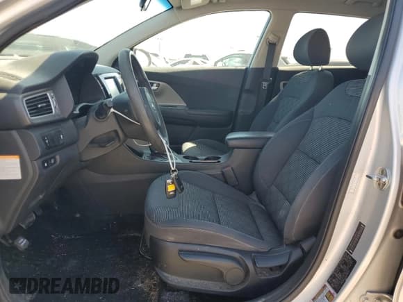 ✅ 2017 Kia Niro LX • VIN: KNDCB3LC0H5084561 • Lot: 71205625. Listed on Copart with 74,145 mi. Free auction sales archive from the USA and detailed vehicle history report at DreamBid. Image 7.