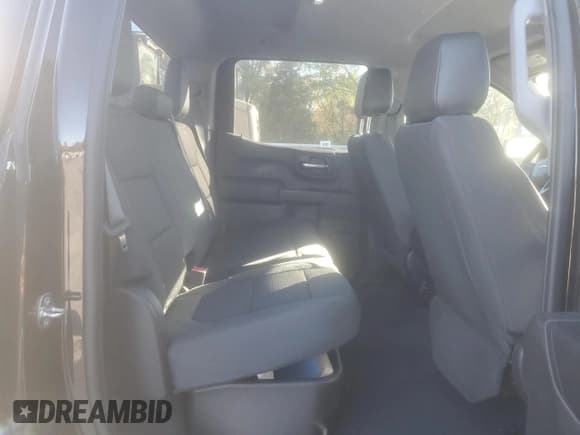 ✅ 2020 Chevrolet Silverado 1500 Custom • VIN: 3GCPWBEH5LG280070 • Lot: 75866044. Wystawiony na Copart z przebiegiem 34 871 mil. Bezpłatny archiwum sprzedaży aukcyjnych z USA i szczegółowy raport historii pojazdu na DreamBid. Zdjęcie 19.