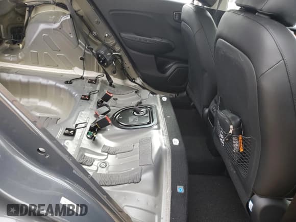 ✅ 2024 Hyundai Venue SEL • VIN: KMHRC8A31RU341060 • Lot: 44412665. Listed on Copart with 2,992 mi. Free auction sales archive from the USA and detailed vehicle history report at DreamBid. Image 11.