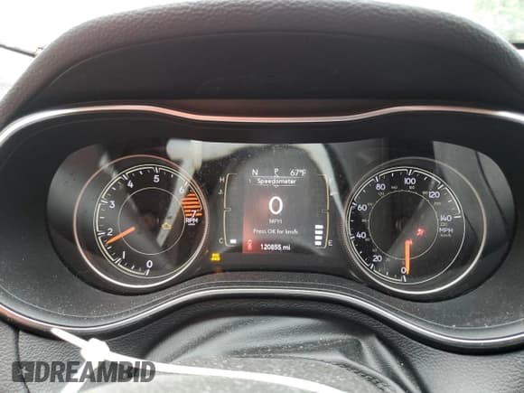 ✅ 2019 Jeep Cherokee Altitude • VIN: 1C4PJMLB0KD118464 • Лот: 69451625. Опубликован ранее на Copart с пробегом 120 855 миль. Бесплатный доступ к архиву аукционных продаж из США и подробный отчёт об истории автомобиля на DreamBid. Изображение 9.