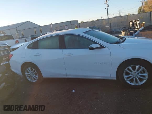 ✅ 2018 Chevrolet Malibu LT • VIN: 1G1ZD5ST1JF184775 • Lot: 43482546. Listed on IAAI with 96,805 mi. Free auction sales archive from the USA and detailed vehicle history report at DreamBid. Image 14.