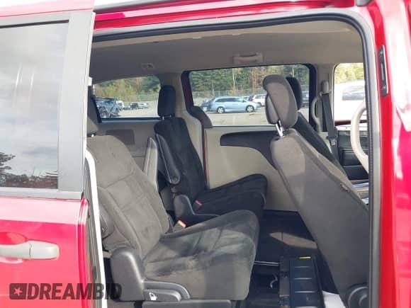 2016 Dodge Grand Caravan American Value с VIN 2C4RDGBG3GR243820, выставлен на аукционе IAAI как лот 43390972 с пробегом 138 137 миль миль и . История ставок и продаж доступна на DreamBid. Изображение 8.