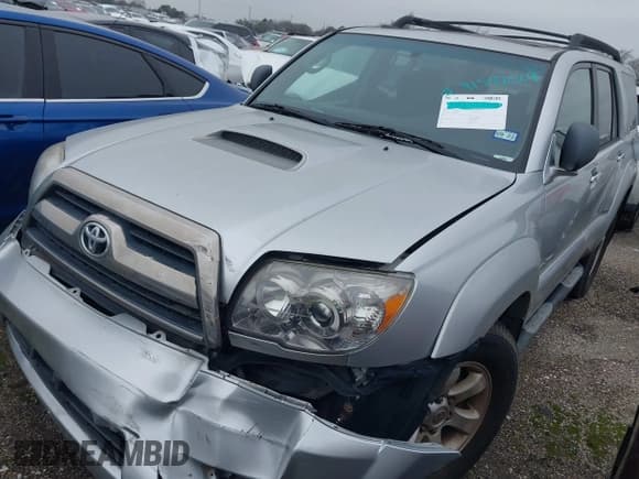 ✅ 2006 Toyota 4Runner SR5 • VIN: JTEZT14R060025644 • Lot: 41592524. Listed on IAAI with 272,352 mi. Free auction sales archive from the USA and detailed vehicle history report at DreamBid. Image 2.