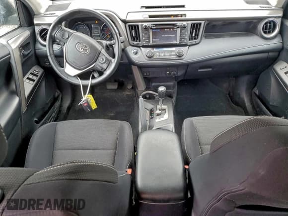 ✅ 2018 Toyota RAV4 XLE • VIN: 2T3RFREV5JW719031 • Лот: 94238525. Опубликован ранее на Copart с пробегом 127 277 миль. Бесплатный доступ к архиву аукционных продаж из США и подробный отчёт об истории автомобиля на DreamBid. Изображение 8.