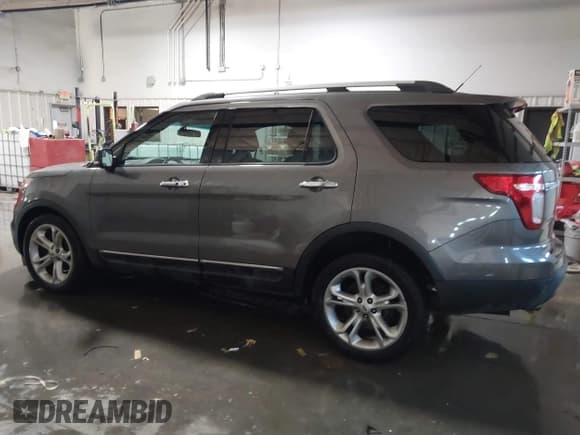 ✅ 2013 Ford Explorer Limited • VIN: 1FM5K8F85DGA89178 • Lot: 41397121. Wystawiony na IAAI z przebiegiem 198 748 mil. Bezpłatny archiwum sprzedaży aukcyjnych z USA i szczegółowy raport historii pojazdu na DreamBid. Zdjęcie 15.