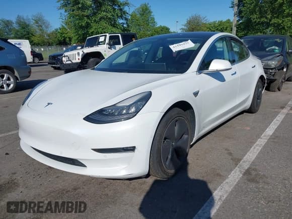 ✅ 2018 Tesla Model 3 Long Range Battery • VIN: 5YJ3E1EB7JF108455 • Lot: 42295925. Wystawiony na IAAI z przebiegiem 81 319 mil. Bezpłatny archiwum sprzedaży aukcyjnych z USA i szczegółowy raport historii pojazdu na DreamBid. Zdjęcie 16.