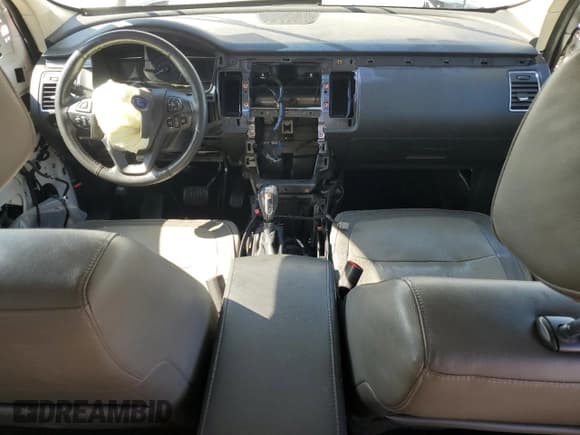 ✅ 2018 Ford Flex Limited • VIN: 2FMGK5D85JBA06832 • Лот: 59301165. Опубликован ранее на Copart с пробегом Не указан. Бесплатный доступ к архиву аукционных продаж из США и подробный отчёт об истории автомобиля на DreamBid. Изображение 8.