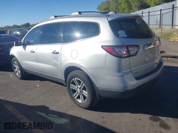 ✅ 2016 Chevrolet Traverse LT • VIN: 1GNKVGKD6GJ135255 • Lot: 43322417. Wystawiony na IAAI z przebiegiem 100 027 mil. Bezpłatny archiwum sprzedaży aukcyjnych z USA i szczegółowy raport historii pojazdu na DreamBid. Zdjęcie 3.