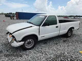 ✅ 2000 Chevrolet S-10 LS • VIN: 1GCCS14W2YK140532 • Лот: 67701345. Опубликован ранее на Copart с пробегом 171 540 миль. Бесплатный доступ к архиву аукционных продаж из США и подробный отчёт об истории автомобиля на DreamBid. Изображение 1.