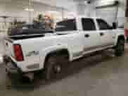 2005 Chevrolet Silverado 2500HD LT с VIN 1GCHK232X5F896009, выставлен на аукционе Copart как лот 82558055 с пробегом 153 391 миль миль и Списание • Salvage title. История ставок и продаж доступна на DreamBid. Изображение 3.