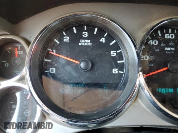 ✅ 2012 Chevrolet Silverado 2500HD LT • VIN: 1GC2KXCG3CZ145814 • Lot: 64484125. Wystawiony na Copart z przebiegiem 271 938 mil. Bezpłatny archiwum sprzedaży aukcyjnych z USA i szczegółowy raport historii pojazdu na DreamBid. Zdjęcie 9.