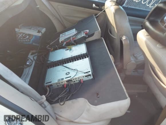 ✅ 2000 Volkswagen Jetta GLS • VIN: 3VWSE29M6YM174723 • Lot: 43751622. Listed on IAAI with Not provided. Free auction sales archive from the USA and detailed vehicle history report at DreamBid. Image 8.