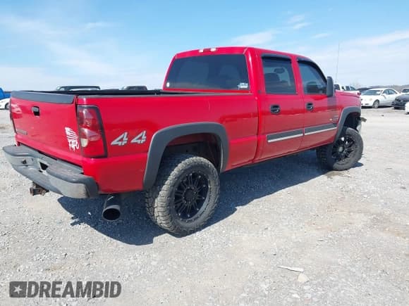 ✅ 2006 Chevrolet Silverado 2500HD LT1 • VIN: 1GCHK23D06F171442 • Lot: 41691533. Listed on IAAI with 294,980 mi. Free auction sales archive from the USA and detailed vehicle history report at DreamBid. Image 4.