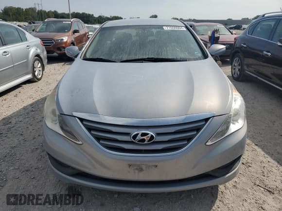 ✅ 2014 Hyundai Sonata GLS • VIN: 5NPEB4AC3EH858752 • Lot: 71556604. Listed on Copart with 135,947 mi. Free auction sales archive from the USA and detailed vehicle history report at DreamBid. Image 5.