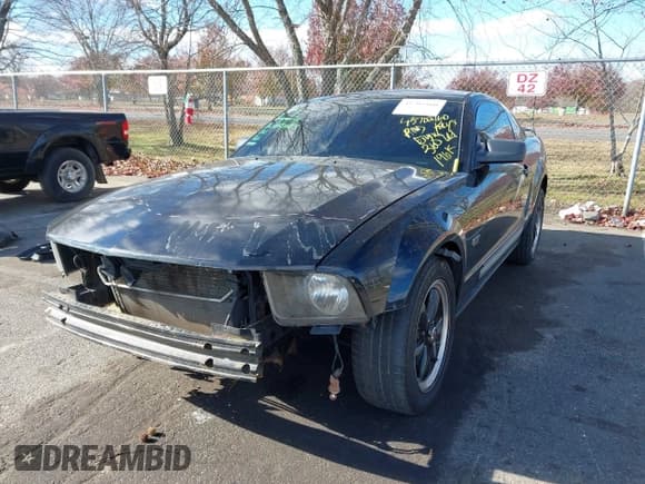 ✅ 2007 Ford Mustang GT Deluxe • VIN: 1ZVHT82H375247633 • Лот: 43702160. Опубликован ранее на IAAI с пробегом 196 791 миль. Бесплатный доступ к архиву аукционных продаж из США и подробный отчёт об истории автомобиля на DreamBid. Изображение 2.