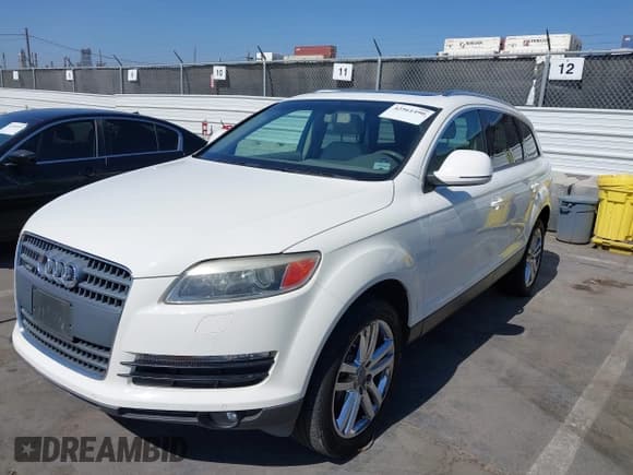 ✅ 2008 Audi Q7 Premium • VIN: WA1BY74LX8D001511 • Lot: 42561490. Wystawiony na IAAI z przebiegiem 103 264 mil. Bezpłatny archiwum sprzedaży aukcyjnych z USA i szczegółowy raport historii pojazdu na DreamBid. Zdjęcie 2.