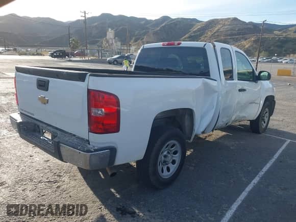 2008 Chevrolet Silverado 1500 Work Truck with VIN 1GCEC19X98Z233708, listed as a IAAI auction lot 41675762 with Not provided miles and . Bid and sale history available at DreamBid. Image 4.