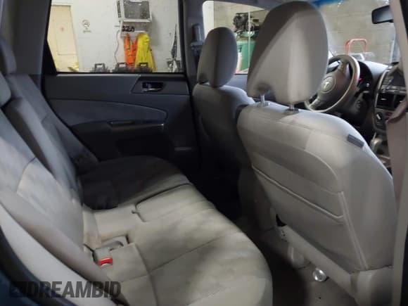 ✅ 2010 Subaru Forester X Premium • VIN: JF2SH6CC9AH804277 • Lot: 43683588. Wystawiony na IAAI z przebiegiem 200 840 mil. Bezpłatny archiwum sprzedaży aukcyjnych z USA i szczegółowy raport historii pojazdu na DreamBid. Zdjęcie 8.