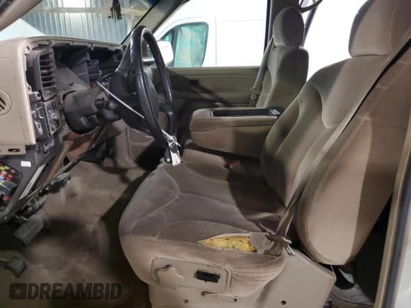 ✅ 2002 GMC Sierra 2500HD SLE • VIN: 1GTHK231X2F180763 • Lot: 42344945. Wystawiony na Copart z przebiegiem 216 956 mil. Bezpłatny archiwum sprzedaży aukcyjnych z USA i szczegółowy raport historii pojazdu na DreamBid. Zdjęcie 7.