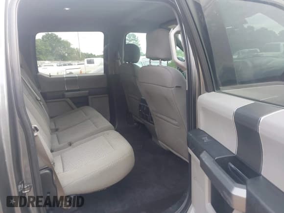 ✅ 2017 Ford F-150 XL • VIN: 1FTEW1CG2HKC22770 • Lot: 42402591. Listed on IAAI with 122,516 mi. Free auction sales archive from the USA and detailed vehicle history report at DreamBid. Image 8.
