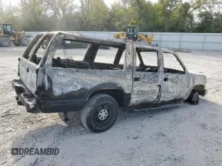 ✅ 1999 Chevrolet Suburban • VIN: 1GNFK16R1XJ561447 • Lot: 74590204. Wystawiony na Copart z przebiegiem Nie podano. Bezpłatny archiwum sprzedaży aukcyjnych z USA i szczegółowy raport historii pojazdu na DreamBid. Zdjęcie 3.